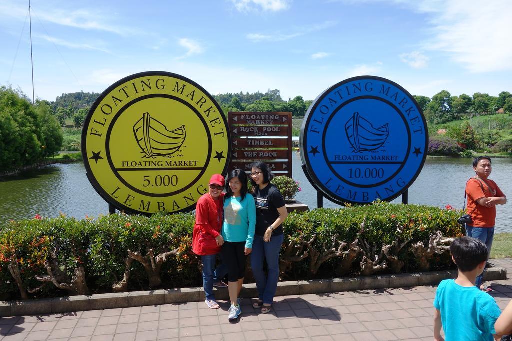 Homestay Triniti Lembang Luaran gambar