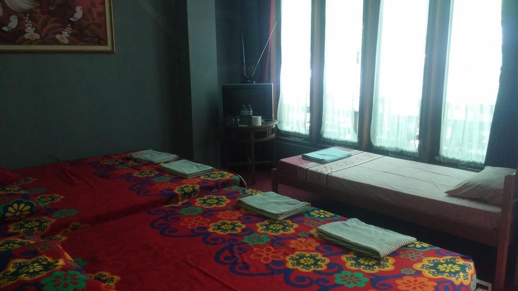 Homestay Triniti Lembang Luaran gambar